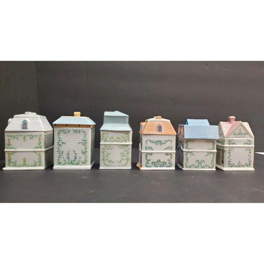 The Lenox Spice Village Complete Set‎